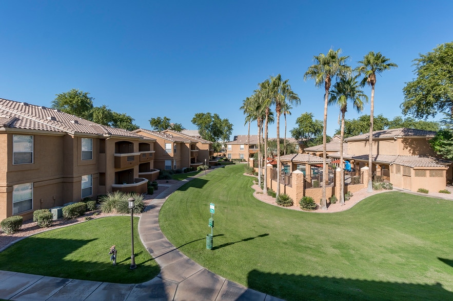 Arrowhead Landing Peoria, AZ Apartment Finder