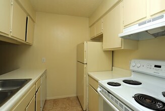 Sugar Plum Apartments - Tulsa, OK | Apartment Finder Sugar Plum Apartments - Tulsa, OK | Apartment Finder