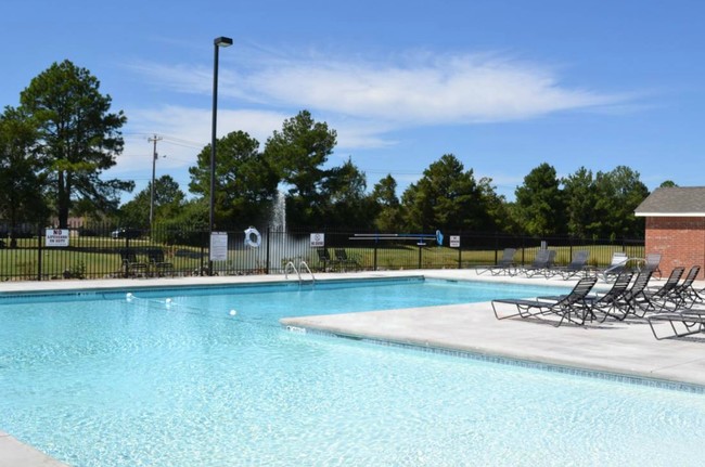 The Lakes at Hurricane Creek - Bryant, AR | Apartment Finder