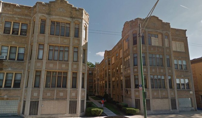 Bev Apartments Chicago Il Apartment Finder Primary Photo Bev Apartments