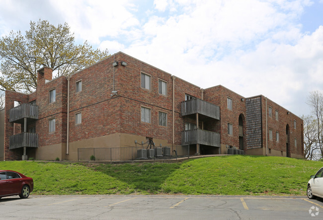 The Fountains at LindenWoods - Kansas City, MO | Apartment Finder