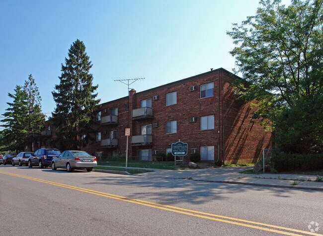 Courtyard Apartments Cincinnati Ohio Courtyard Apartments Cincinnati Ohio