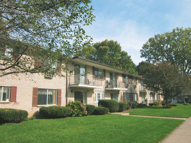 apartments rochester ny for rent bedroom apartments meadow oaks apartments rochester ny apartment finder apartments rochester ny for rent bedroom apartments meadow oaks apartments rochester ny apartment finder