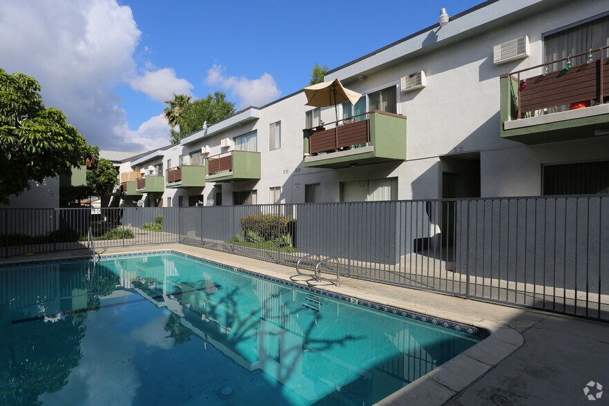 Fairmont Apartments Canoga Park Ca Apartment Finder Building Fairmont Apartments