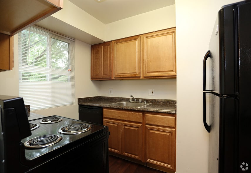 Parkway Terrace Suitland, MD Apartment Finder