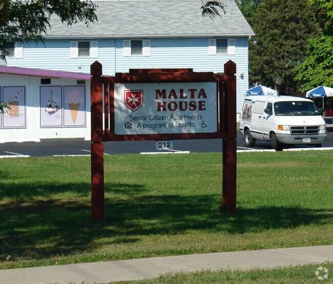 Malta House North Syracuse, NY Apartment Finder