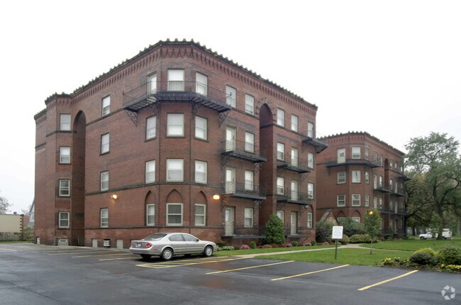 Tremont Terraces Apartments