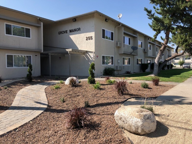 Grove Manor Reno, NV Apartment Finder