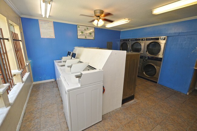 the worthington at the beltway houston tx apartment finder laundry works houston