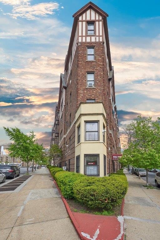 3224 Grand Concourse Bronx, NY Apartment Finder