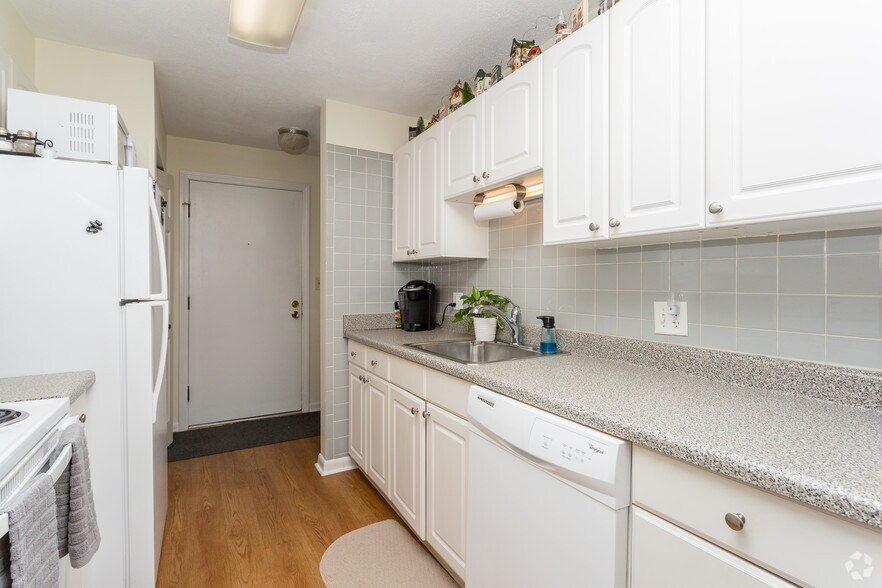 Tatnuck Arms Apartment Homes Worcester Ma Finder