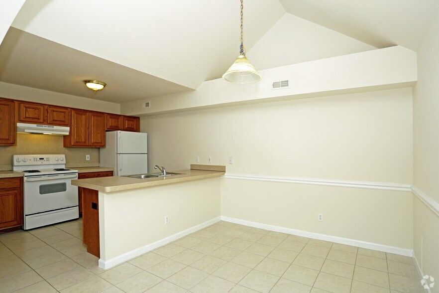 Annsbury North Place Apartments Shelby Township Mi Apartment Finder
