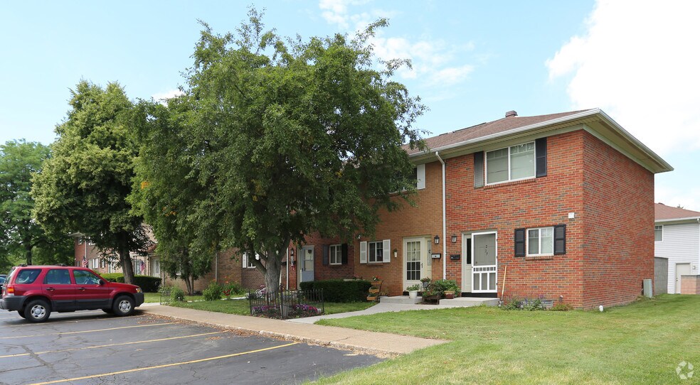Greenleaf Meadows Rochester, NY Apartment Finder