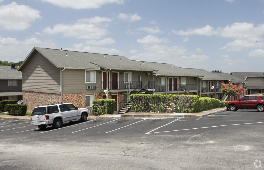 Emerson Apartments Austin, TX Apartment Finder