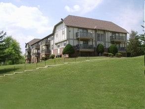 Clear View Apartments - Kansas City, MO | Apartment Finder Clear View Apartments - Kansas City, MO | Apartment Finder