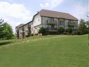 Clear View - Kansas City, MO | Apartment Finder Clear View - Kansas City, MO | Apartment Finder
