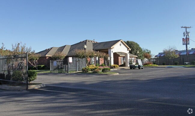 Cobblestone Village Apartments Cleburne Tx Apartment Finder Cobblestone Village Apartments