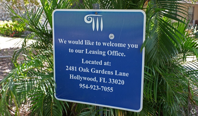 Oakwood Manor Apartments Hollywood Fl Apartment Finder Building Photo Oakwood Manor Apartments