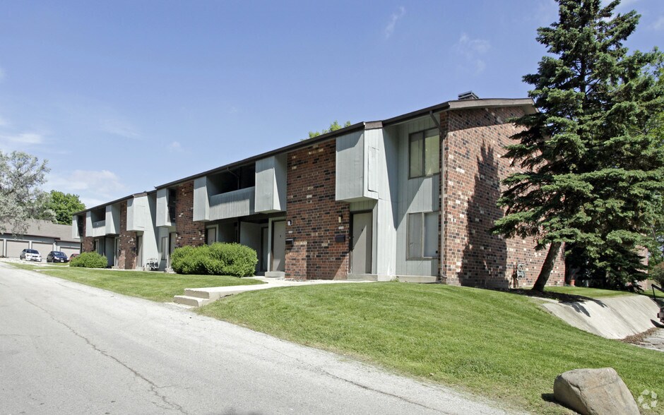 American Colony Apartments Greenfield, WI Apartment Finder