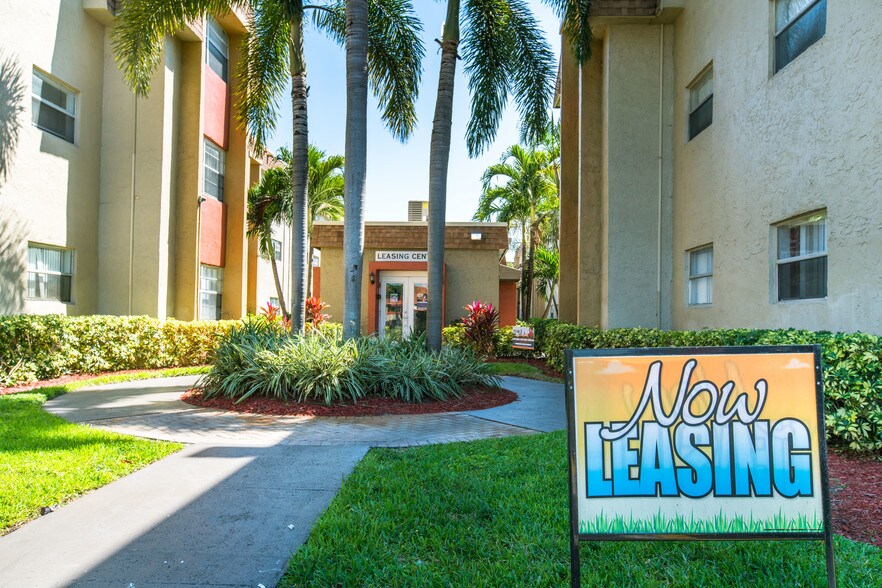 Parc Place Apartments Miami, FL Apartment Finder