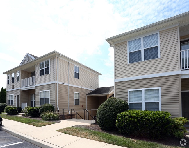 The Glen At Shawmont Station Garden Apartment Philadelphia, PA