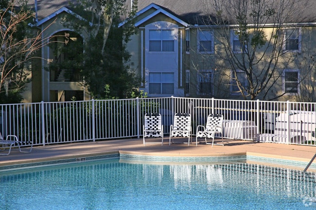 Glen Oaks Apartments Tallahassee, FL Apartment Finder