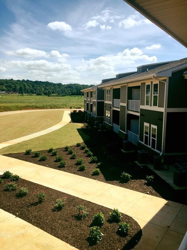 The Lodge at Johns Road Huntsville, AL Apartment Finder