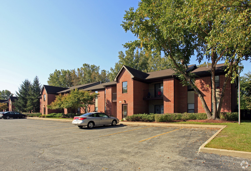 Douglas Pointe Apartments - Hammond, IN | Apartment Finder