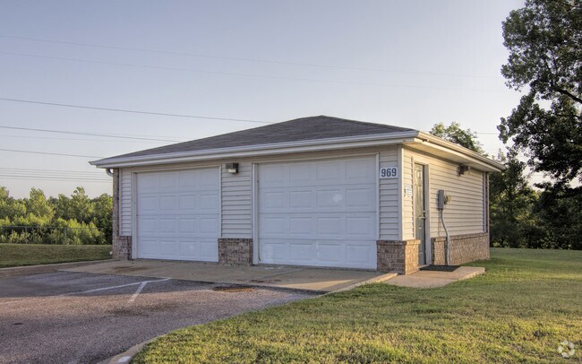 Woodglen Village Memphis, TN Apartment Finder