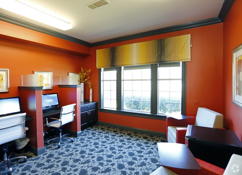 Park�s Edge at Shelby Farms Cordova, TN Apartment Finder