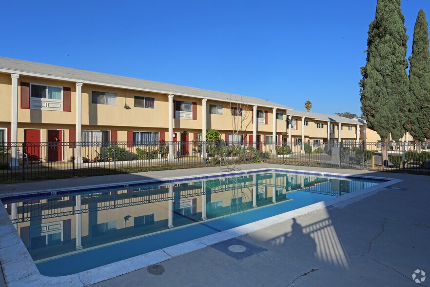 Virginia Square Townhomes Pomona, CA Apartment Finder