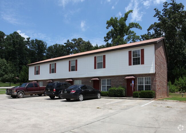Pinewood Apartments Dawsonville, GA Apartment Finder