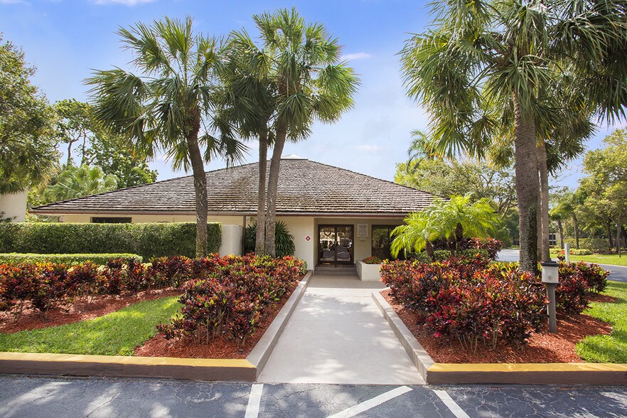 Village Crossing Apartment Homes West Palm Beach Fl Village Crossing Apartment Homes West Palm Beach Fl Finder