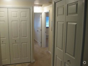 Spring Creek Apartments Bellingham Wa Apartment Finder Hallway Spring Creek Apartments