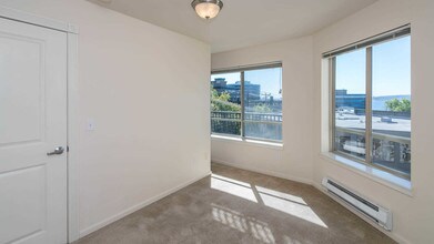 Metro On First Seattle Wa Apartment Finder